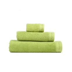 Naf Naf Ensemble De Bain CASUAL - Set De Bain Trois Pièces Vert -Gants de toilette Soldes casual set de bain trois pieces vert 2