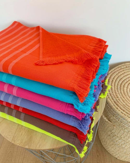 Le Comptoir De La Plage Accessoires Et Serviettes De Plage Fouta Doublée éponge Avec Franges Alanya Rose Fuschia 90 X 160 6 Le Comptoir De La Plage Accessoires Et Serviettes De Plage Fouta Doublée éponge Avec Franges Alanya Rose Fuschia 90 X 160 – Image 4