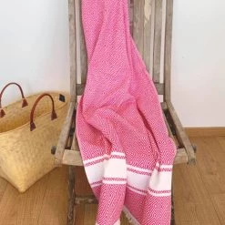 Le Comptoir De La Plage Accessoires Et Serviettes De Plage Fouta Doublée éponge Avec Franges Rose Fuschia Chevron 90x160 10 Le Comptoir De La Plage Accessoires Et Serviettes De Plage Fouta Doublée éponge Avec Franges Rose Fuschia Chevron 90x160 -Gants de toilette Soldes fouta doublee eponge avec franges rose fuschia chevron 90x160 3