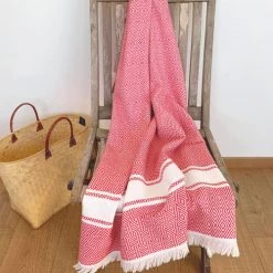 Le Comptoir De La Plage Accessoires Et Serviettes De Plage Fouta Doublée éponge Avec Franges Rouge Corail Chevron 90x160 10 Le Comptoir De La Plage Accessoires Et Serviettes De Plage Fouta Doublée éponge Avec Franges Rouge Corail Chevron 90x160 -Gants de toilette Soldes fouta doublee eponge avec franges rouge corail chevron 90x160 3