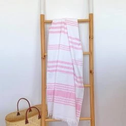 Le Comptoir De La Plage Accessoires Et Serviettes De Plage Fouta Doublée éponge Rose Karabuk 90x160 9 Le Comptoir De La Plage Accessoires Et Serviettes De Plage Fouta Doublée éponge Rose Karabuk 90x160 -Gants de toilette Soldes fouta doublee eponge rose karabuk 90x160 2