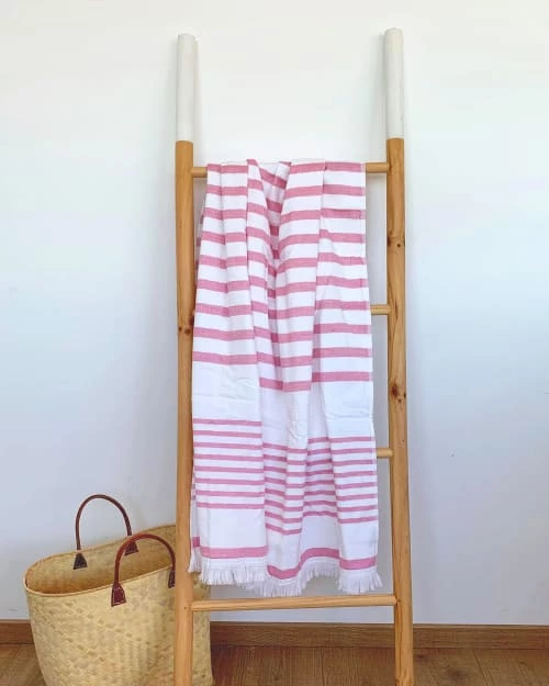 Le Comptoir De La Plage Accessoires Et Serviettes De Plage Fouta Doublée éponge Rouge Framboise Asaga 90x160 5 Le Comptoir De La Plage Accessoires Et Serviettes De Plage Fouta Doublée éponge Rouge Framboise Asaga 90x160 – Image 3