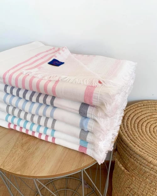 Le Comptoir De La Plage Accessoires Et Serviettes De Plage Fouta Doublée éponge Rouge Framboise Asaga 90x160 6 Le Comptoir De La Plage Accessoires Et Serviettes De Plage Fouta Doublée éponge Rouge Framboise Asaga 90x160 – Image 4