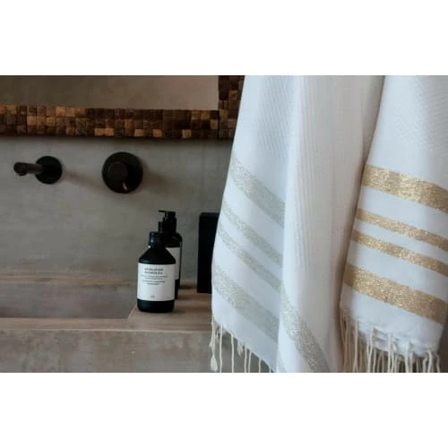 Febronie Décoration De Jardin Fouta En Coton 100x200 Blanc Et Argent 7 Febronie Décoration De Jardin Fouta En Coton 100x200 Blanc Et Argent – Image 5