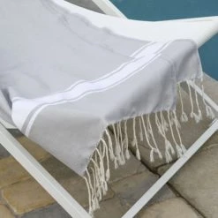 Febronie Décoration De Jardin Fouta En Coton Bande Blanche 100x200 Gris Perle 12 Febronie Décoration De Jardin Fouta En Coton Bande Blanche 100x200 Gris Perle -Gants de toilette Soldes fouta en coton bande blanche 100x200 gris perle 4