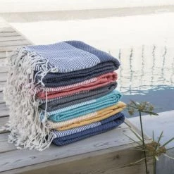 Febronie Décoration De Jardin Fouta XXL En Coton 200x200 Bleu Grec 10 Febronie Décoration De Jardin Fouta XXL En Coton 200x200 Bleu Grec -Gants de toilette Soldes fouta xxl en coton 200x200 bleu grec 2