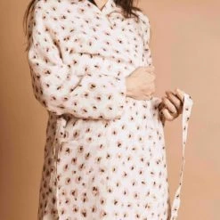 Gabrielle Paris Peignoirs Et Chaussons De Bain Kimono En Lin Lavé Imprimé Léopard Crème L 10 Gabrielle Paris Peignoirs Et Chaussons De Bain Kimono En Lin Lavé Imprimé Léopard Crème L -Gants de toilette Soldes kimono en lin lave imprime leopard creme l 3