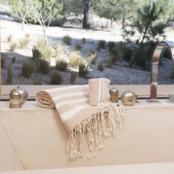 Febronie Décoration De Jardin Lot De 3 Foutas 100x200 + 50x80 (x2) Beige Et Blanc 12 Febronie Décoration De Jardin Lot De 3 Foutas 100x200 + 50x80 (x2) Beige Et Blanc -Gants de toilette Soldes lot de 3 foutas 100x200 50x80 x2 beige et blanc 4