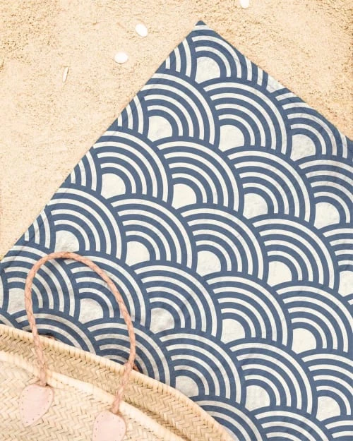 Juniqe Décoration De Jardin Serviette De Plage En éponge-velours En Blanc & Bleu 90x180 5 Juniqe Décoration De Jardin Serviette De Plage En éponge-velours En Blanc & Bleu 90x180 – Image 3