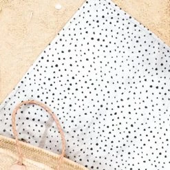 Juniqe Décoration De Jardin Serviette De Plage En éponge-velours En Blanc & Bleu 90x180 -Gants de toilette Soldes serviette de plage en eponge velours en blanc bleu 90x180 20