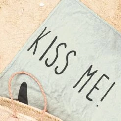 Juniqe Décoration De Jardin Serviette De Plage En éponge-velours En Blanc & Gris 90x180 -Gants de toilette Soldes serviette de plage en eponge velours en blanc gris 90x180 12