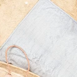 Juniqe Décoration De Jardin Serviette De Plage En éponge-velours En Blanc & Noir 90x180 -Gants de toilette Soldes serviette de plage en eponge velours en blanc noir 90x180 9