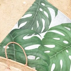 Juniqe Décoration De Jardin Serviette De Plage En éponge-velours En Blanc & Vert 90x180 -Gants de toilette Soldes serviette de plage en eponge velours en blanc vert 90x180 6