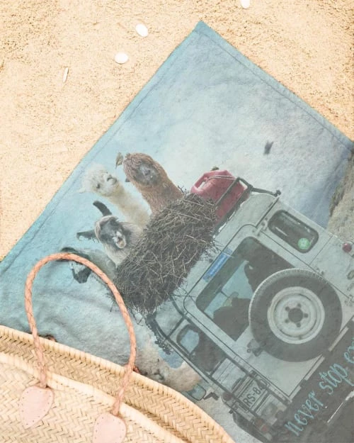 Juniqe Décoration De Jardin Serviette De Plage En éponge-velours En Bleu 90x180 5 Juniqe Décoration De Jardin Serviette De Plage En éponge-velours En Bleu 90x180 – Image 3