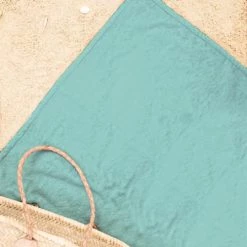 Juniqe Décoration De Jardin Serviette De Plage En éponge-velours En Bleu & Noir 90x180 -Gants de toilette Soldes serviette de plage en eponge velours en bleu noir 90x180 5