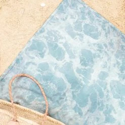 Juniqe Décoration De Jardin Serviette De Plage En éponge-velours En Bleu & Rose 90x180 -Gants de toilette Soldes serviette de plage en eponge velours en bleu rose 90x180 12