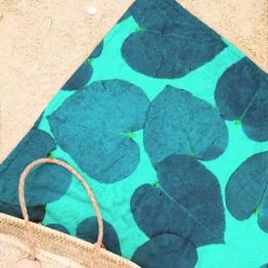 Juniqe Décoration De Jardin Serviette De Plage En éponge-velours En Bleu & Turquoise 90x180 -Gants de toilette Soldes serviette de plage en eponge velours en bleu turquoise 90x180 6