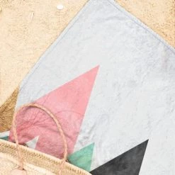 Juniqe Décoration De Jardin Serviette De Plage En éponge-velours En Gris & Rose 90x180 -Gants de toilette Soldes serviette de plage en eponge velours en gris rose 90x180 8