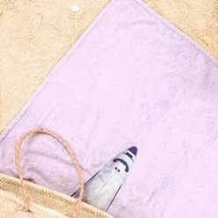 Juniqe Décoration De Jardin Serviette De Plage En éponge-velours En Rose & Violet 90x180 -Gants de toilette Soldes serviette de plage en eponge velours en rose violet 90x180 3