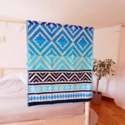 Le Comptoir De La Plage Décoration De Jardin Serviette De Plage éponge Velours Bleu Turquoise Itaparica 86 X 160 -Gants de toilette Soldes serviette de plage eponge velours bleu turquoise itaparica 86 x 160 1