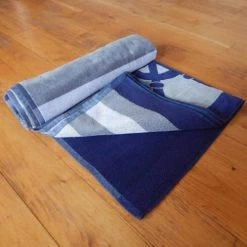 Le Comptoir De La Plage Décoration De Jardin Serviette De Plage éponge Velours Gris Salthouse 86 X 160 -Gants de toilette Soldes serviette de plage eponge velours gris salthouse 86 x 160 4