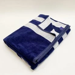 Le Comptoir De La Plage Accessoires Et Serviettes De Plage  Serviette De Plage éponge Velours Jacquard Bianca 140x200 420g/m² -Gants de toilette Soldes serviette de plage eponge velours jacquard bianca 140x200 420g m2 2