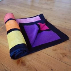 Le Comptoir De La Plage Accessoires Et Serviettes De Plage  Serviette De Plage éponge Velours Muticolore Happy Chic 100 X 175 -Gants de toilette Soldes serviette de plage eponge velours muticolore happy chic 100 x 175 2