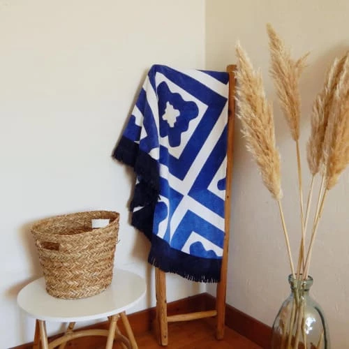 Le Comptoir De La Plage Accessoires Et Serviettes De Plage Serviette De Plage éponge Velours Ronde Bleue Seramiko 150 4 Le Comptoir De La Plage Accessoires Et Serviettes De Plage Serviette De Plage éponge Velours Ronde Bleue Seramiko 150 – Image 2