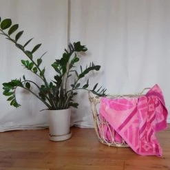 Le Comptoir De La Plage Décoration De Jardin Serviette De Plage éponge Velours Rose Bamba 86 X 160 -Gants de toilette Soldes serviette de plage eponge velours rose bamba 86 x 160 5