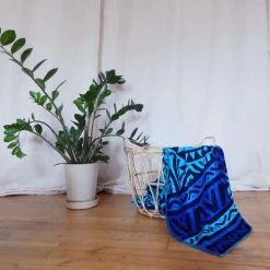 Le Comptoir De La Plage Décoration De Jardin Serviette De Plage Luwatu Bleu 86 X 160 -Gants de toilette Soldes serviette de plage luwatu bleu 86 x 160 2