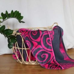 Le Comptoir De La Plage Accessoires Et Serviettes De Plage  Serviette De Plage Tortue Fuschia Turtles Rose 100 X 175 -Gants de toilette Soldes serviette de plage tortue fuschia turtles rose 100 x 175 1